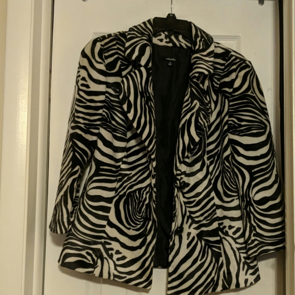 Clothes - Picture 3 of 3